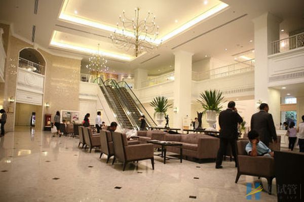 泰国BNH医院(图3) BNH医院就诊大厅