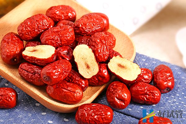 女人必吃10款暖宫食物一览表,常吃桂圆等水果远离宫寒!(图2) 红枣属于暖宫水果