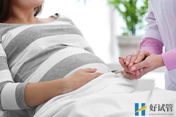 出现异常胎动有四种表现,医生:连续动半小时不正常(图1) 有异常胎动表现孕妈要提高警惕